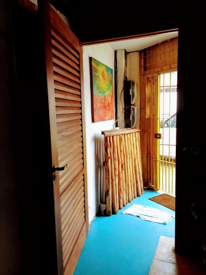 Pensao Hostel Adelaide Ортоландия Экстерьер фото